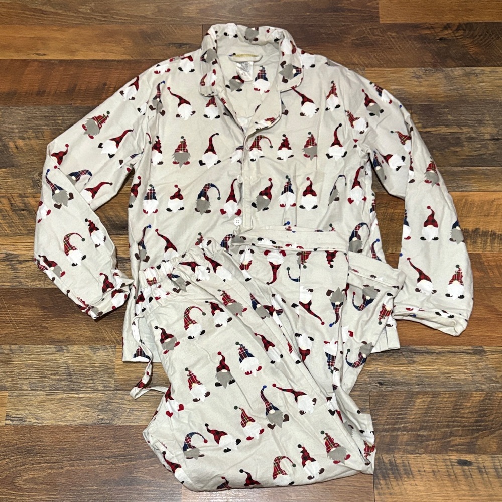Pottery Barn Teen Holiday‎ Gnome Organic Flannel Pajama Set